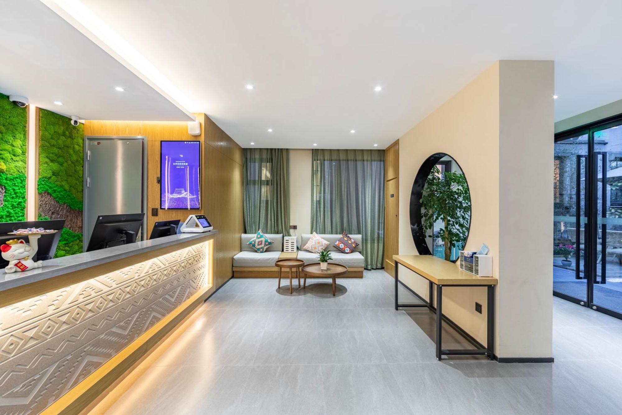 True Go Hotel - Shanghai Jing'An Temple Nanjing West Road Xangai Exterior foto